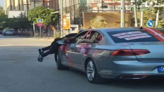 Gelin aracının önünü kesti, 50 TL aldı, beğenmedi