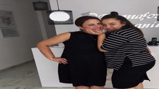 Genç kıza, öldürülen annesini ölümle tehditten 2 yıl 6 ay hapis