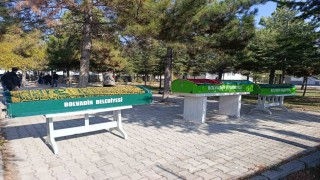 Gıda zehirlenmesinde hayatını kaybeden anne ve çocuklarına veda edilecek