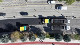 Gölbaşı Belediyesinden sıcak asfalt serimi çalışmaları