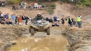 Gölcükte ATV tutkunları zorlu parkurda mücadele etti