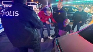 Gözüm görmüyor neredeyim ben? dedi, gözünü karakolda açtı