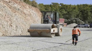 Gülnarda 5 mahalleyi birbirine bağlayan yol yenilendi