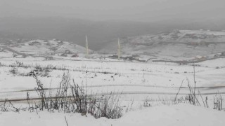 Gümüşhanenin yüksek kesimleri beyaza büründü