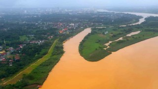 Güney Asyadaki sel ve toprak kaymalarında ölü sayısı 295e yükseldi