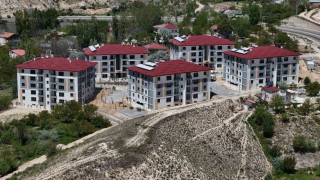 Güründe yapımı tamamlanan 85 afet konutunun anahtar teslimi yapıldı