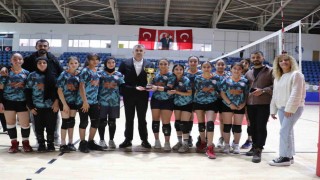 Hakkaride Yıldız Kızlar Voleybol İl Birinciliği sona erdi
