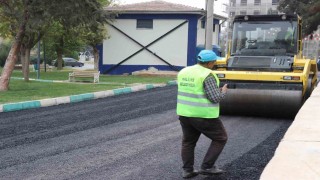 Haliliyedeki mahallede asfalt çalışması