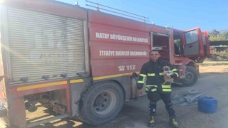 Hatayda 6 metrelik çukurda mahsur kalan yavru köpeği itfaiye kurtardı