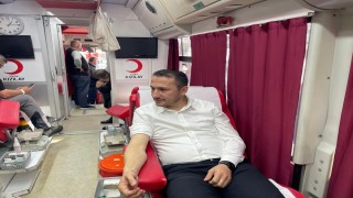 Hayat kurtarmak senin kanında var dediler kan bağışı yaptılar