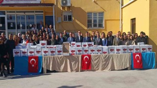 Hediyem 81 İlin 81 Öğretmenine projesinde paketler Milastan yola çıktı