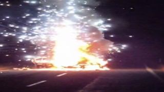 Hilvanda alev alan otomobil bomba gibi patladı