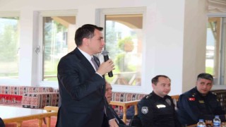 Hisarcık Kaymakamı Atam, muhtarların sorun ve taleplerini dinledi