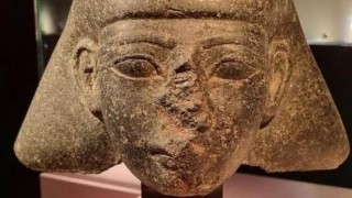 Hollanda, çalınan 3 bin 500 yıllık antik heykeli Mısıra iade ediyor