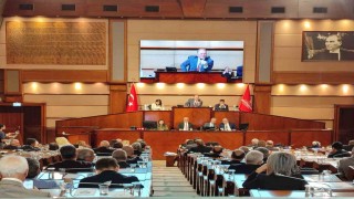 İBB Meclisinde iddianame gerginliği
