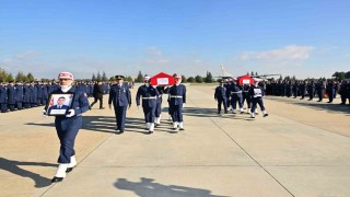 İki hava şehidi uçakla Eskişehire getirildi