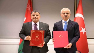 İngilterede Türkiye ile Umman arasında denizcilik ve ulaştırma alanında iş birliği için 2 yeni imza