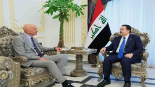 Irak Başbakanı Sudani, ABDnin Suriye Özel Temsilcisi Barrack ile bir araya geldi