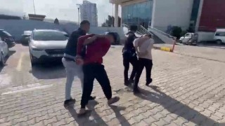 İskenderunda aranan 2 şahıs yakalandı