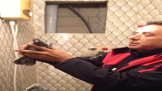 İskenderunda itfaiye ekiplerinden güvercin kurtarma operasyonu