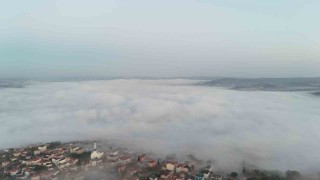 İstanbul Boğazı sisle kapandı, ortaya kartpostallık manzaralar çıktı