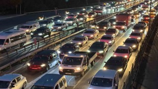 İstanbulda ara tatil öncesi trafik yoğunluğu yüzde 85e ulaştı