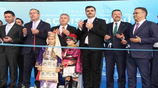 İzmirde depremde hasar görünce yeniden yapılan 4 okulun açılışı gerçekleştirildi