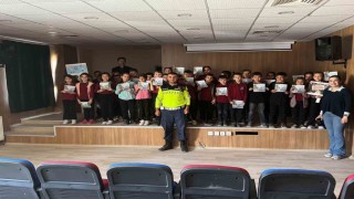 Jandarma trafik timinden öğrencilere eğitim