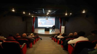 Japon ailesinin dönüşümü konuşuldu: Tokyo hikayesi Sakaryada izleyiciyle buluştu