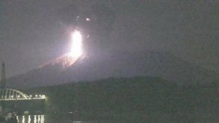 Japonyadaki Sakurajima Yanardağında patlama