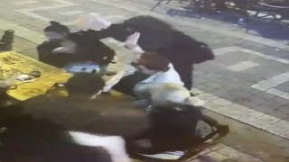 Kadıköyde dehşet anlarının görüntüsü ortaya çıktı... Genç kadının yüzünü böyle yaktı