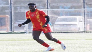 Kafayat Atoke Başhıru, 3 maçta  9 gol attı