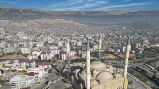 Kahramanmaraşta deprem sonrası nüfus yeniden yükselişe geçti