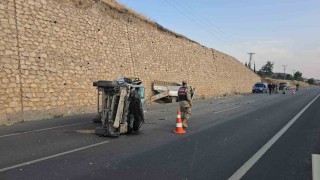Kamyonet hafif ticari araca arkadan çarptı: 4 kişi yaralandı