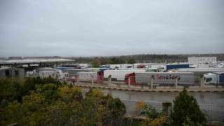 Kapıkulede rekor geçiş: 1 saatte 96 tır işlem gördü