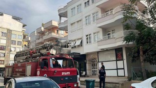 Kapıyı arkadan kilitleyip TV izlemeye dalan çocuk itfaiyeyi alarma geçirdi