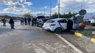 Karabükte iki otomobil çarpıştı: 7 yaralı