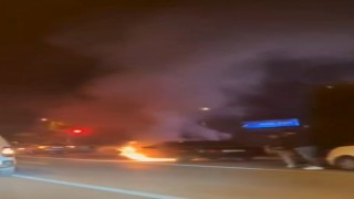 Karabükte seyir halindeki otomobil alev aldı