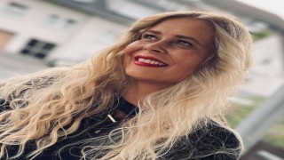 Karaciğer nakli sonrası estetik operasyonun Alman kadını hayattan kopardığı iddiası