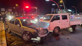 Karamanda üç araç kavşakta çarpıştı: 1 yaralı