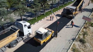 Karayolları tarafından Demircide sıcak asfalt çalışmalarına başlandı