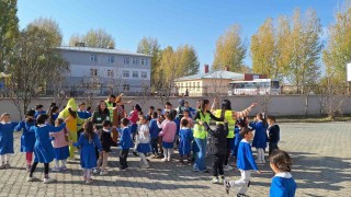 Kars Yeşilay minik yüreklere dokundu