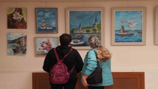 Kartalda açılan Atölye No 10 Karma Yağlı Boya Resim Sergisi ziyaretçilerini bekliyor