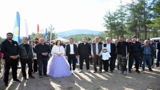 Kavaklıderede 11.11 Saat 11.11de: 11 Çift, Ailem Bir Fidan diyerek geleceğe nefes oldu