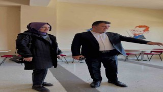 Kaymakam Dertlioğlundan gençlik merkezine ziyaret