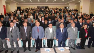 Kayseri Valisi Gökmen Çiçek Bu bayrakların olduğu coğrafyada yaşayan hiç kimse kendini göçmen hissetmez