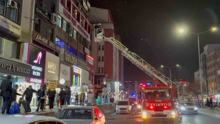 Kayseride iş merkezinde çıkan yangın söndürüldü