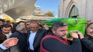 Kayserinin tanınan siması Şeref Yaroğlu toprağa verildi