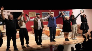 Keçiörende Babam Geri Döndü isimli tiyatro oyununa büyük ilgi