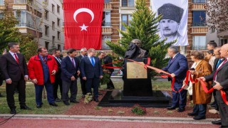 Keçiörende çalınan ünlü şair Kuliyevin büstünün yerine yenisi yerleştirildi